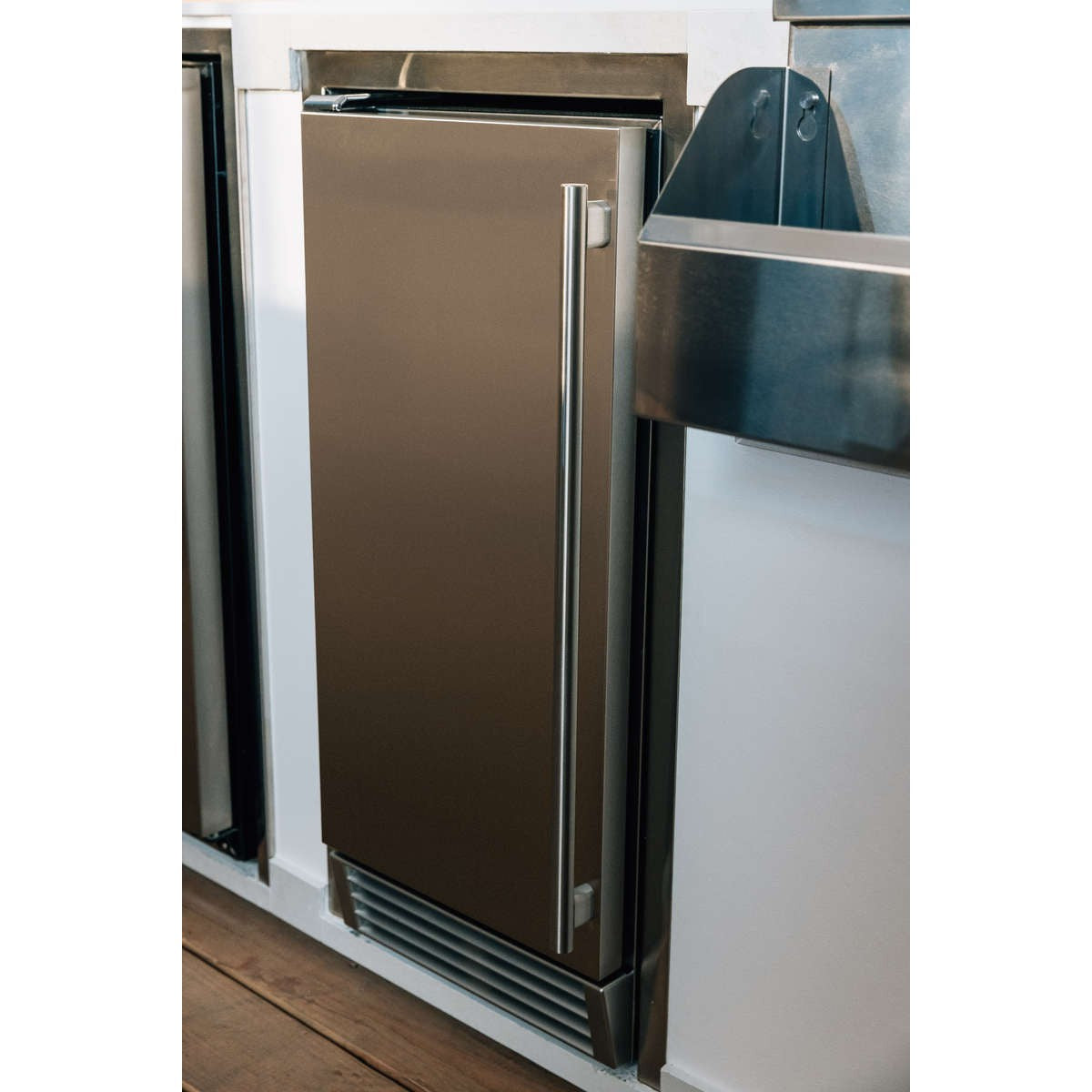 TrueFlame 15&quot; UL Outdoor Rated Ice Maker with Stainless Door - 50 lb. Capacity-Refrigeration-