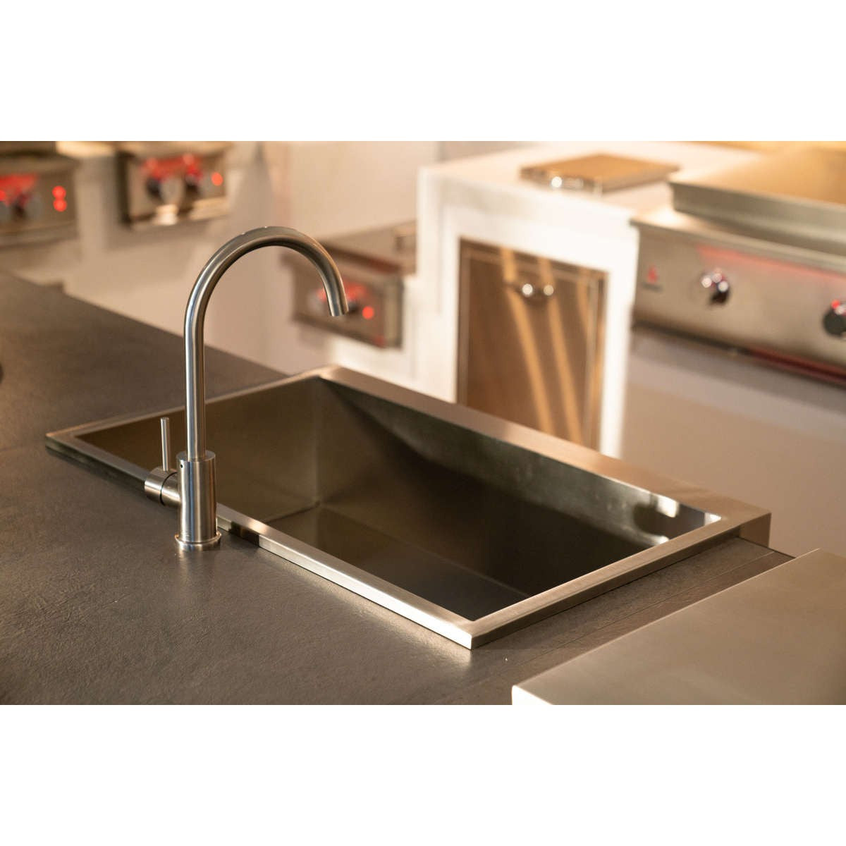 TrueFlame 32&quot; Outdoor Rated Farmhouse Sink-Sinks &amp; Bar Prep-